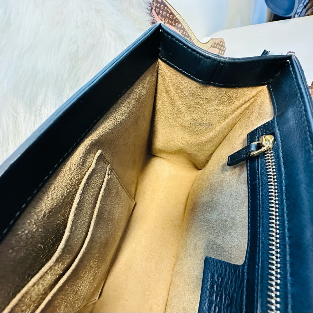 Gucci Black and Tan GG Canvas Shoulder Bag - Picture 14 of 17